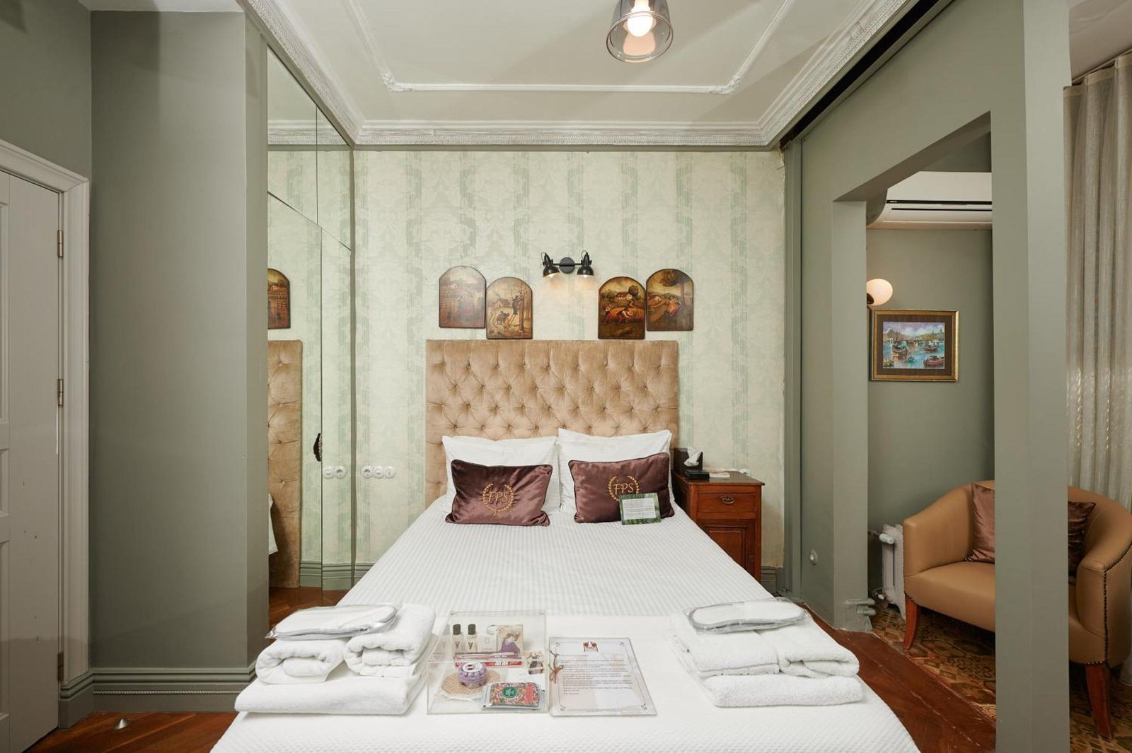 2025 Beyoğlu Design Hotels | Современный дизайн, искусство и комфорт в центре Стамбула