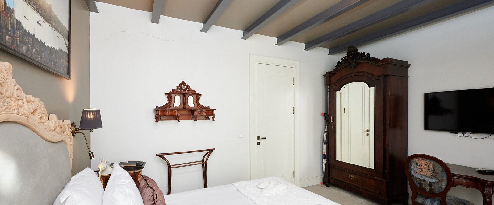 Beyoğlu Hotels 2026: Бутик-Опыт И Апартаменты В Историческом Центре Стамбула