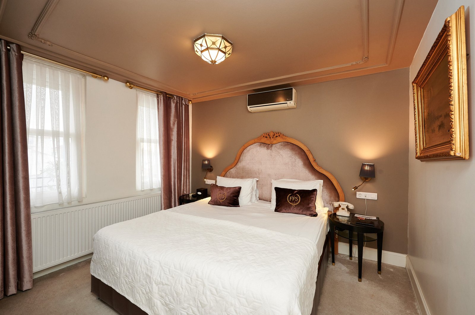 Beyoğlu Hotels 2026: Исторический Бутик-Комфорт В Сердце Стамбула